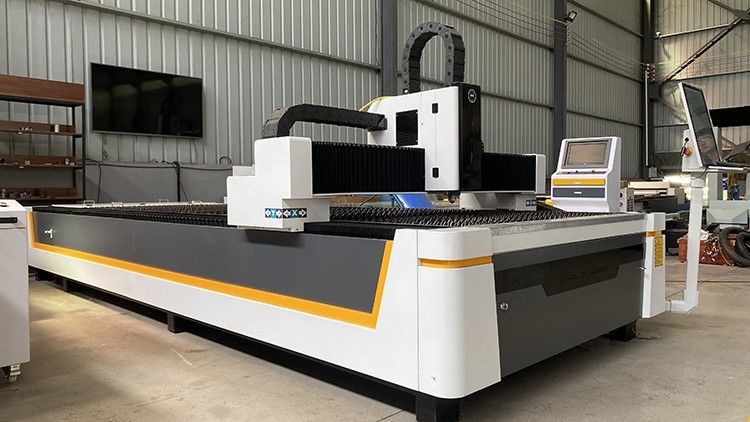fiber laser cutting machine